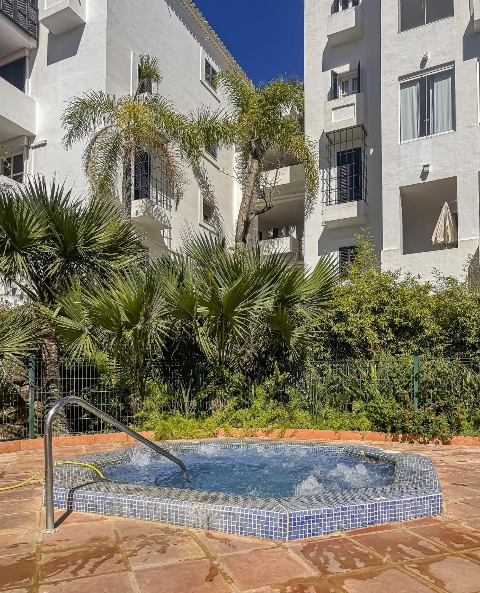 Blukai And Pool With Private Parking Marbella