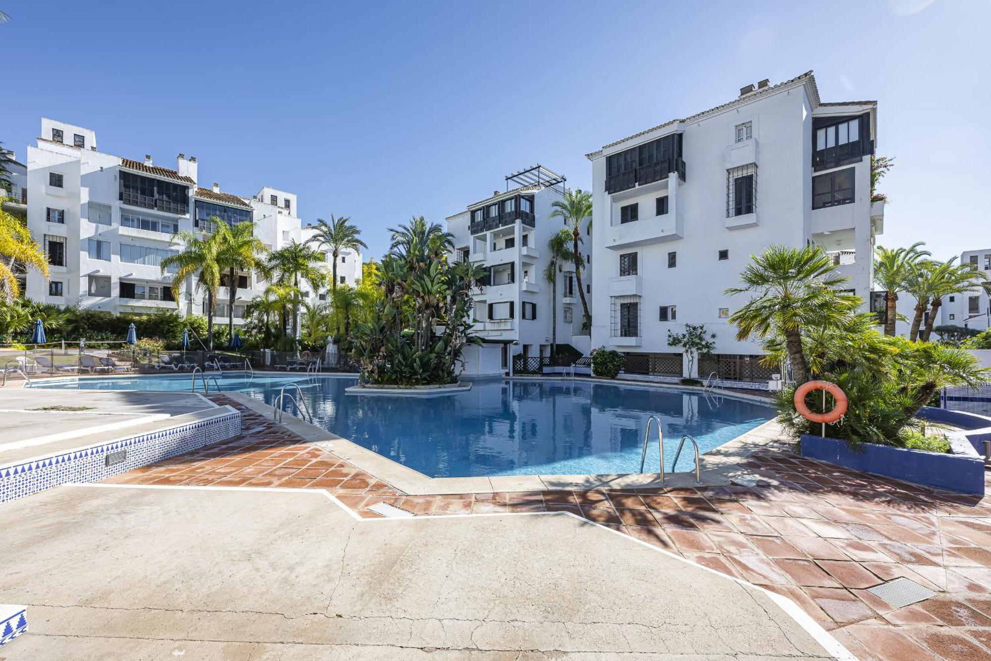 Apartamento Blukai And Pool With Private Parking Marbella