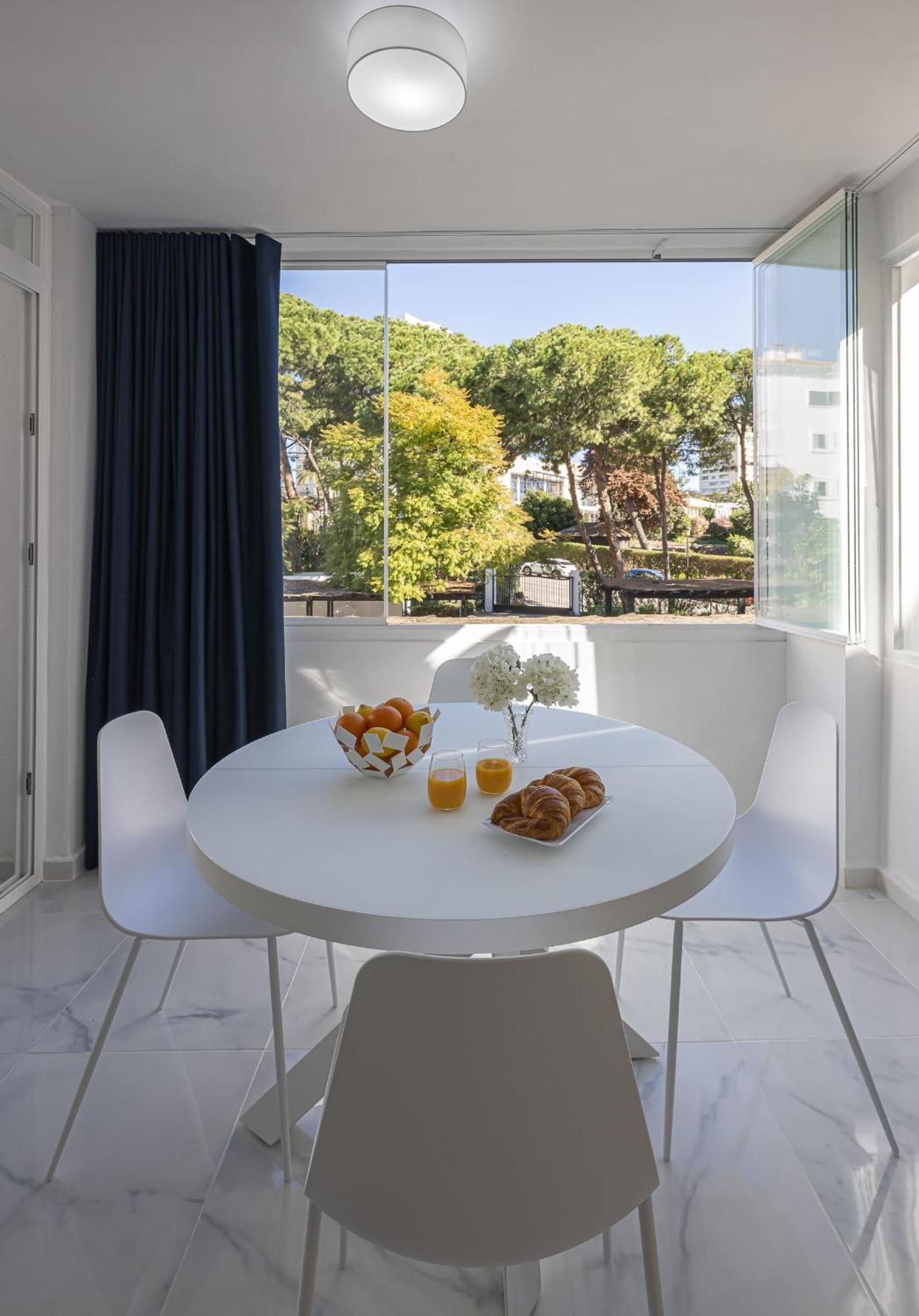 Apartamento Blukai And Pool With Private Parking