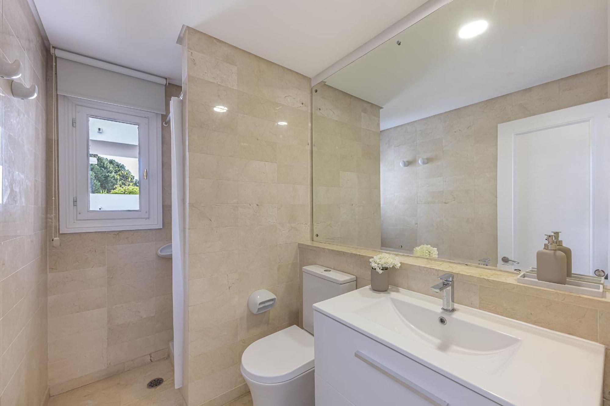 Blukai And Pool With Private Parking * Marbella